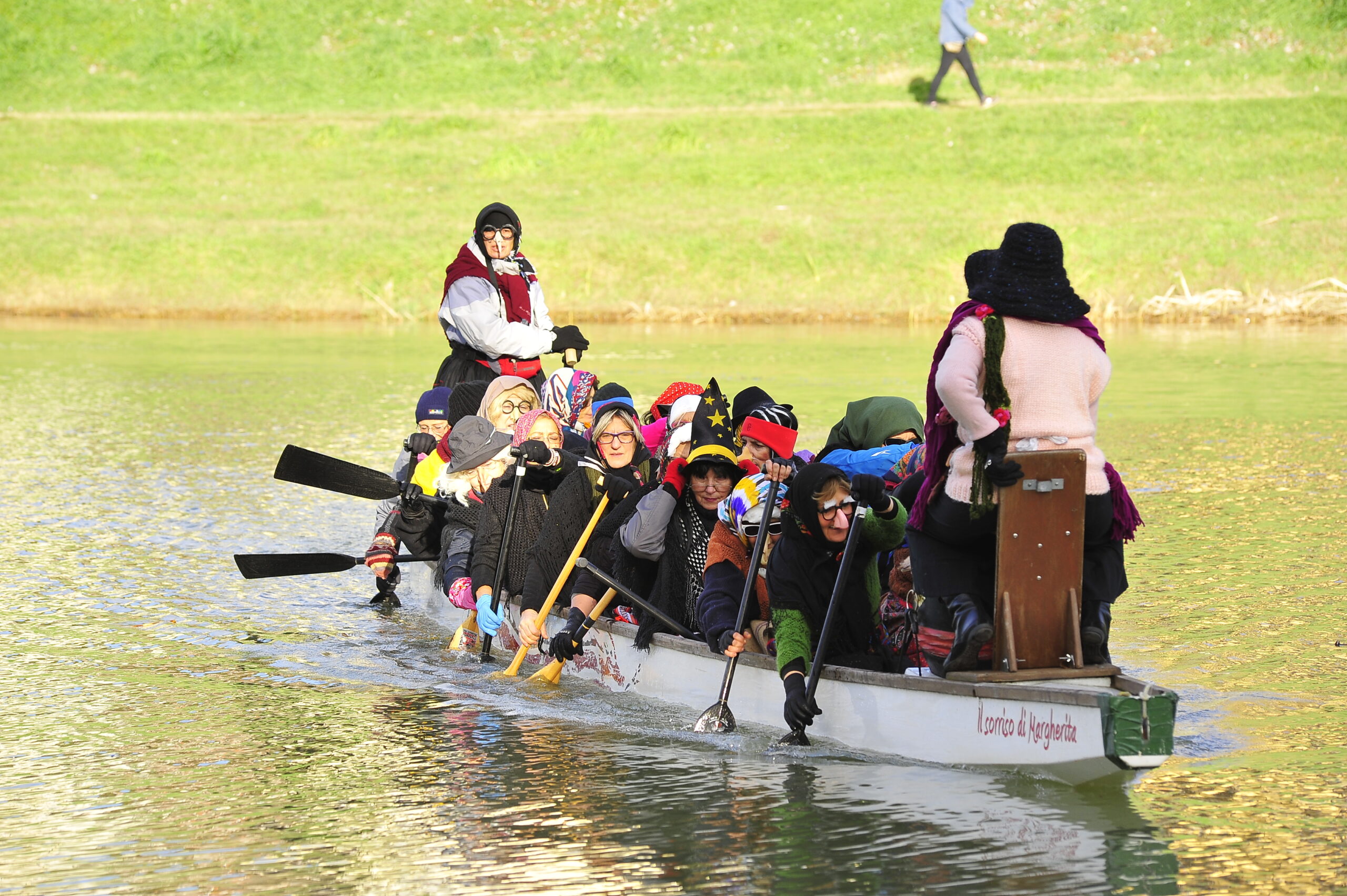 La Befana vien vogando